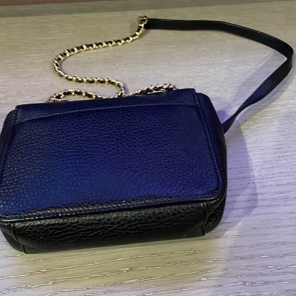 black bag - Picture 3 of 3